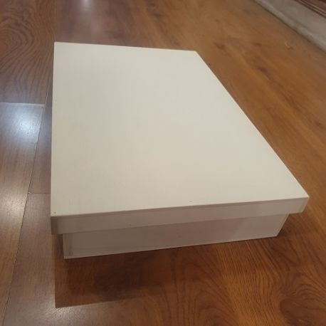 Caja con separadores 35.5x22.5x7cm